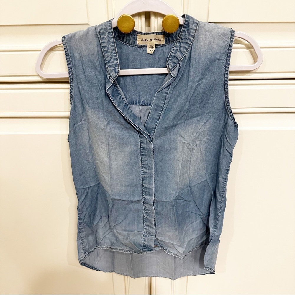 Anthropologie Cloth‎ Stone Women’s Lyocell Chambray Denim Jean Sleeveless Blouse